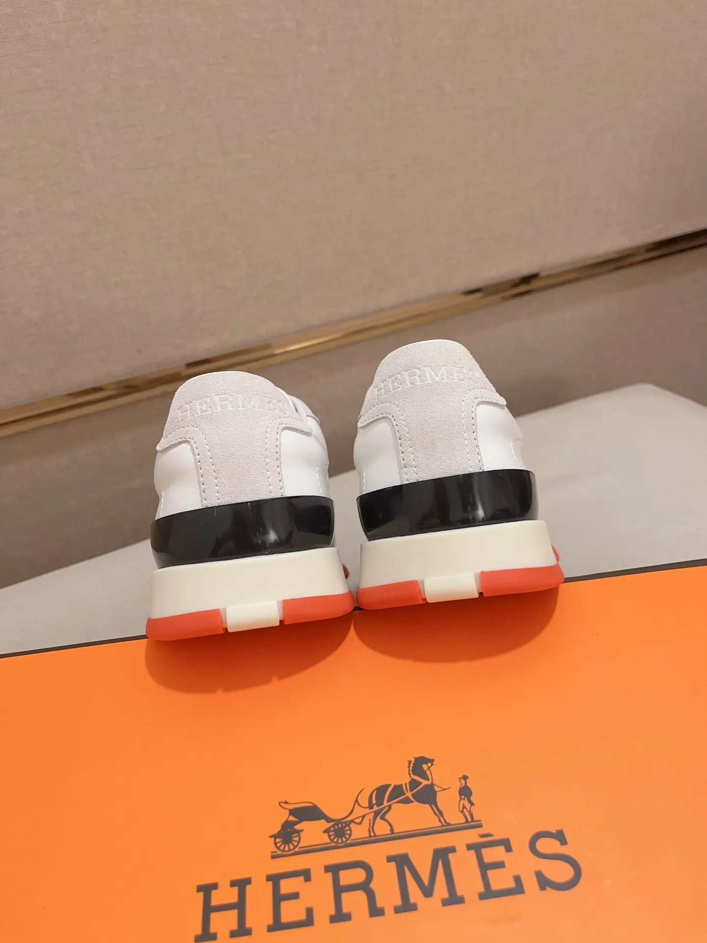 Ex-factory price: 500💰《HERMES》【Classic original single version】Hermès; top 🔝purchasing agent🔍🔍men's latest 🇺🇸sold simultaneously, original imported from Italy ▲▲first-layer cowhide ▲▲ (high-end, nobility and class) ) Exquisite workmanship (Italian 🇮🇹 imported water-dyed 🐂 cowhide lining) sole: original sole provided by the original factory, ⚠️exclusive double-layer activity·TPR·rubber·combined molded outsole; super comfortable·wear-resistant·non-slip·environmental protection The real thing is more beautiful when photographed in kind (high quality, following orders), you can come in and out at will * Number of yards: 38·39·40·41·42·43·44# (can be customized 45.)